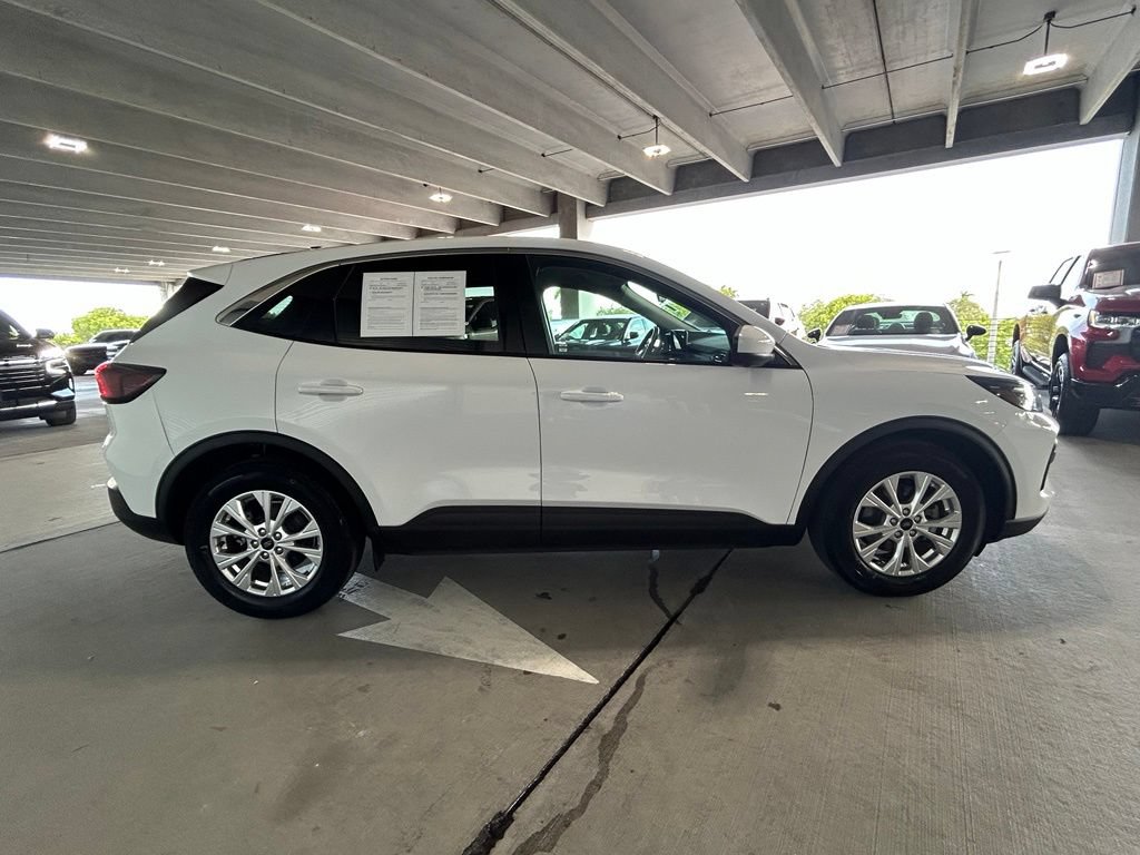 Used 2023 Ford Escape Active w/ Tech Pack #2 FWD image 6