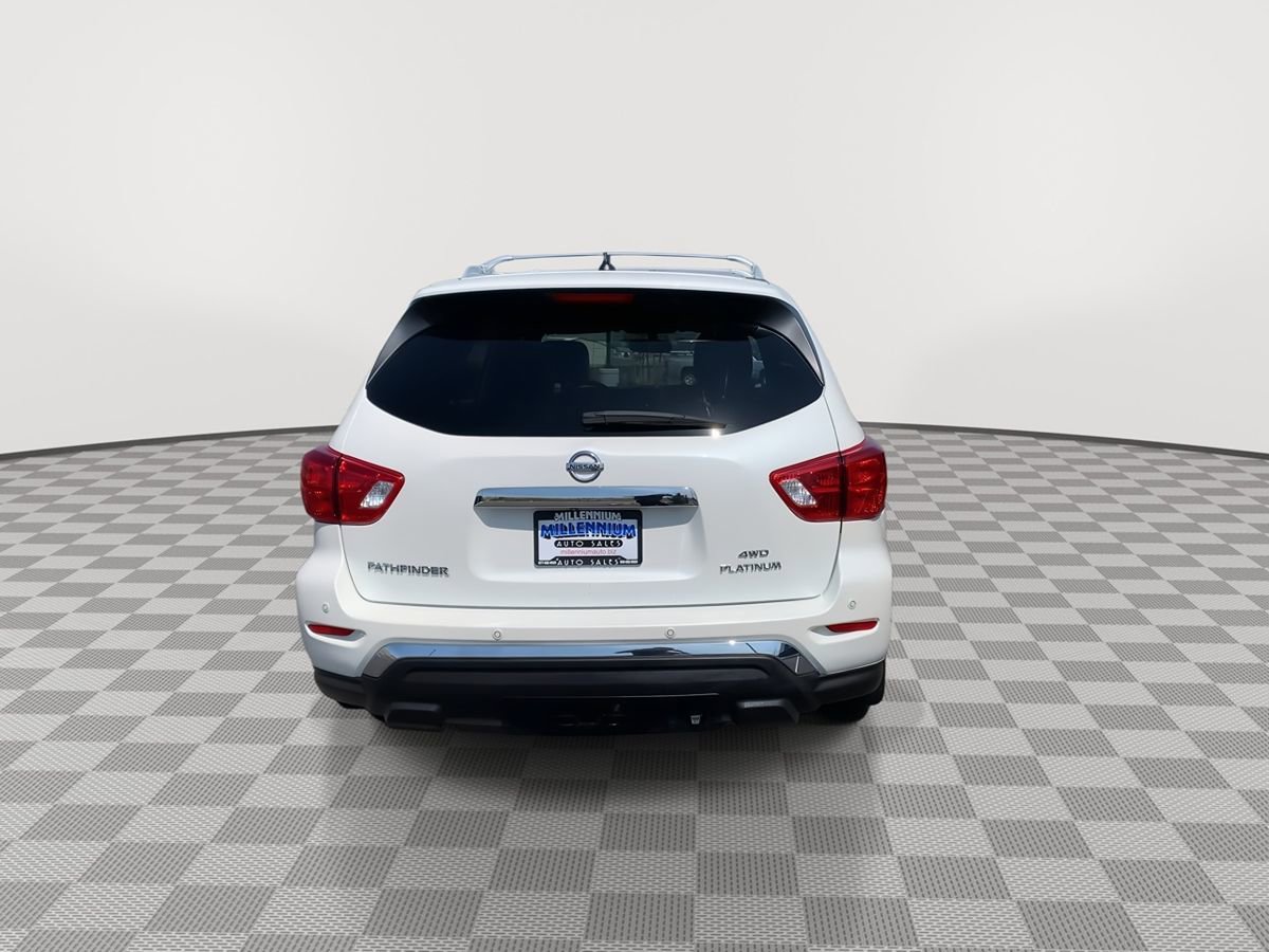 Used 2018 Nissan Pathfinder Platinum AWD/4WD image 6