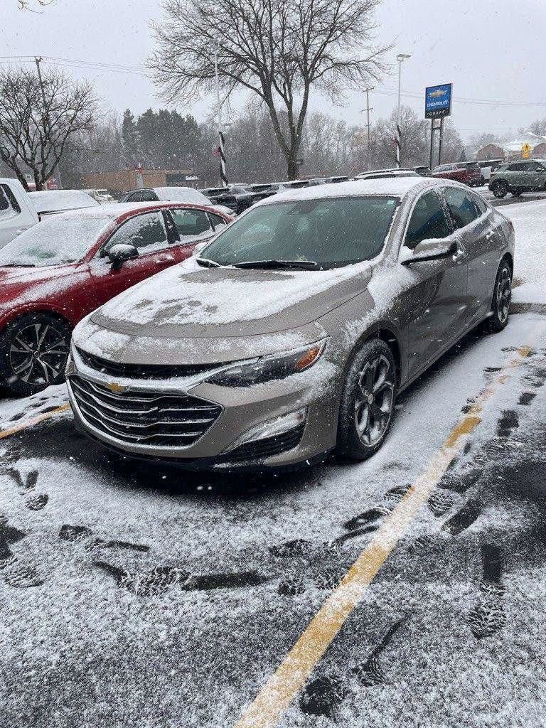 Used 2023 Chevrolet Malibu LT w/ LPO, Floor Liner Package