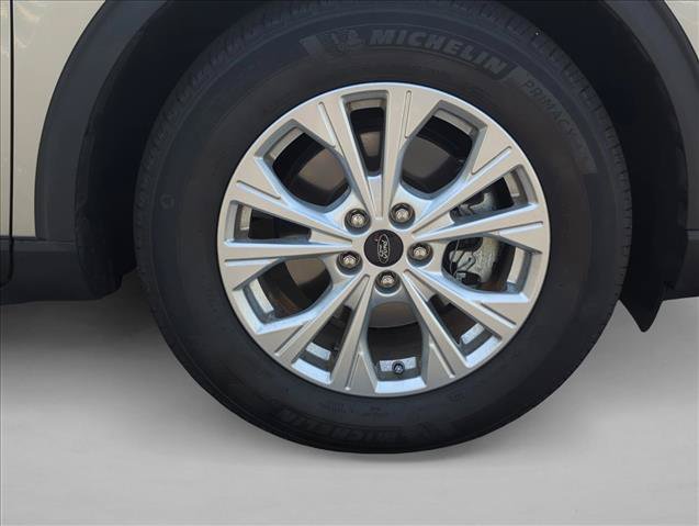 Used 2024 Ford Escape Active w/ Cold Weather Package FWD image 4