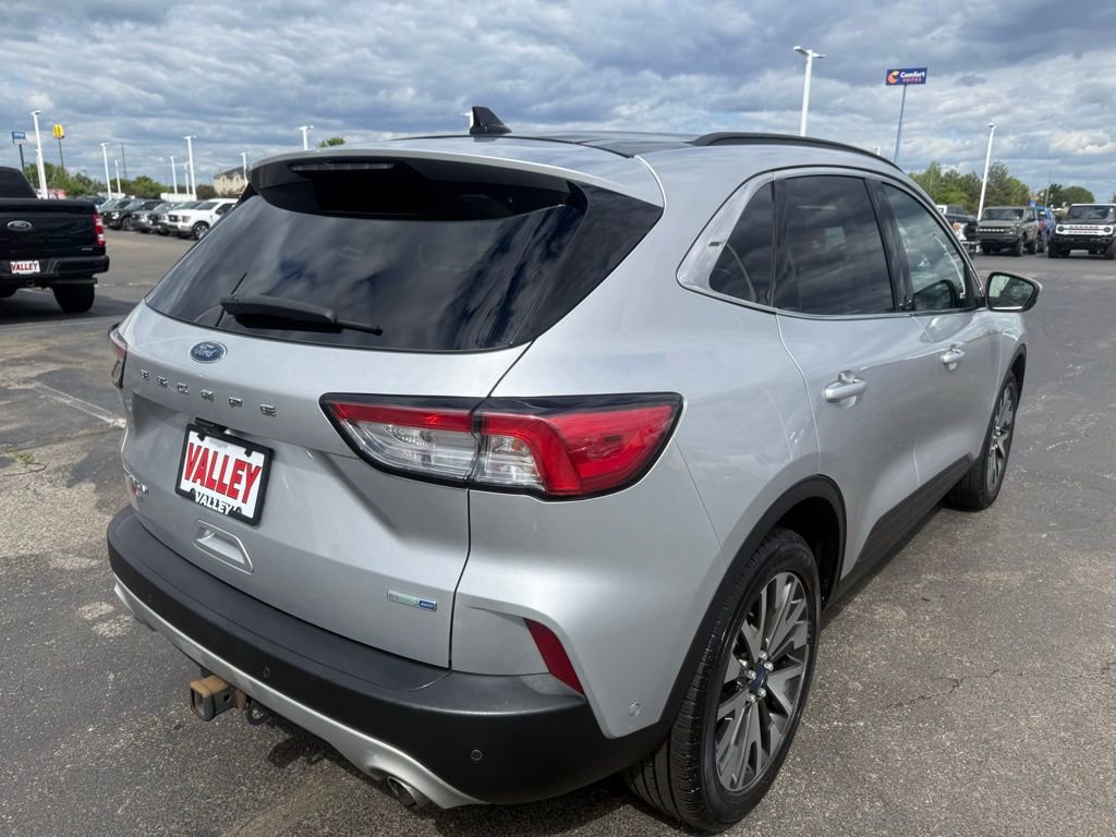 Used 2020 Ford Escape Titanium AWD/4WD image 4