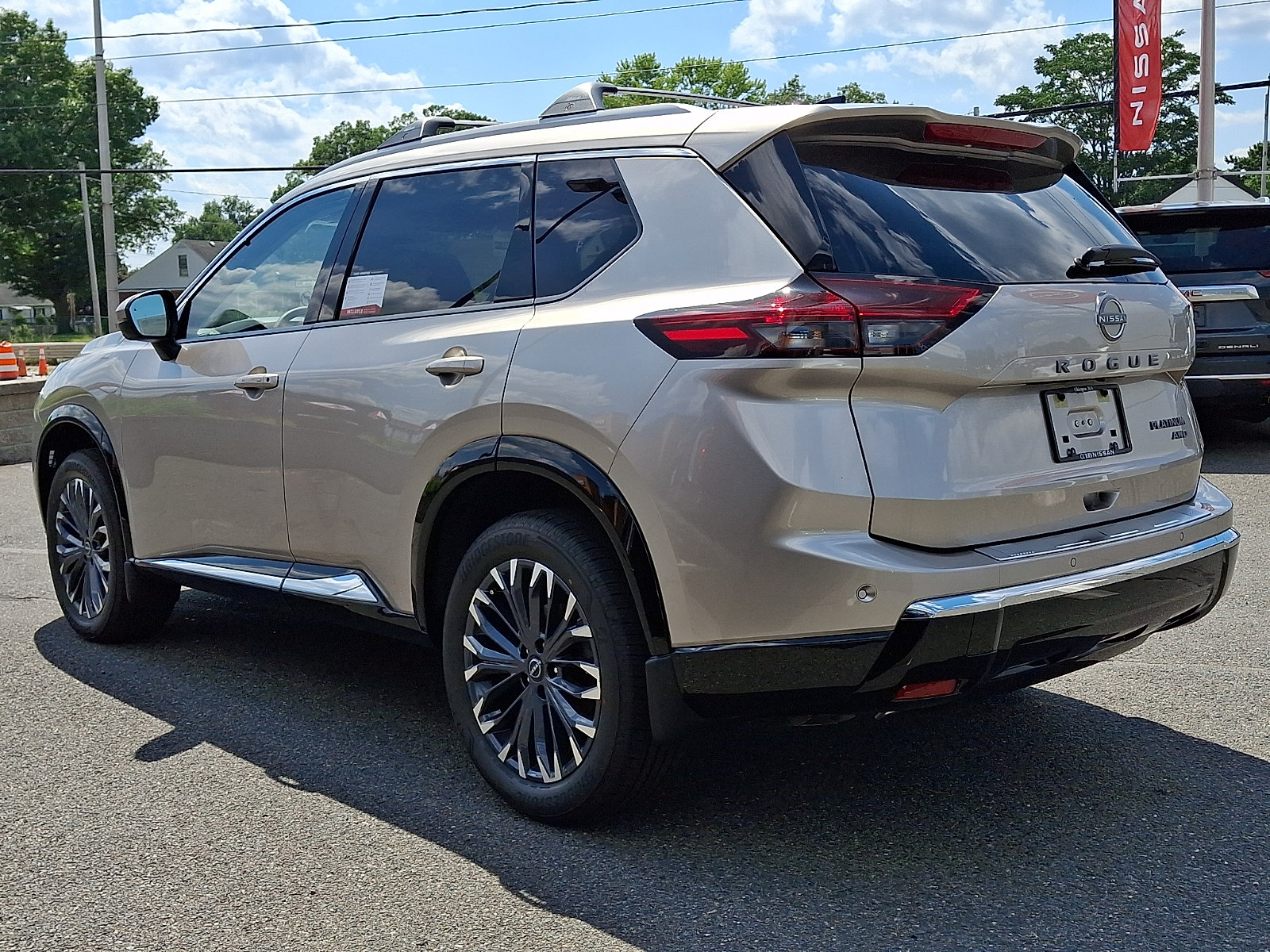 New 2026 Nissan Rogue Platinum AWD/4WD image 3