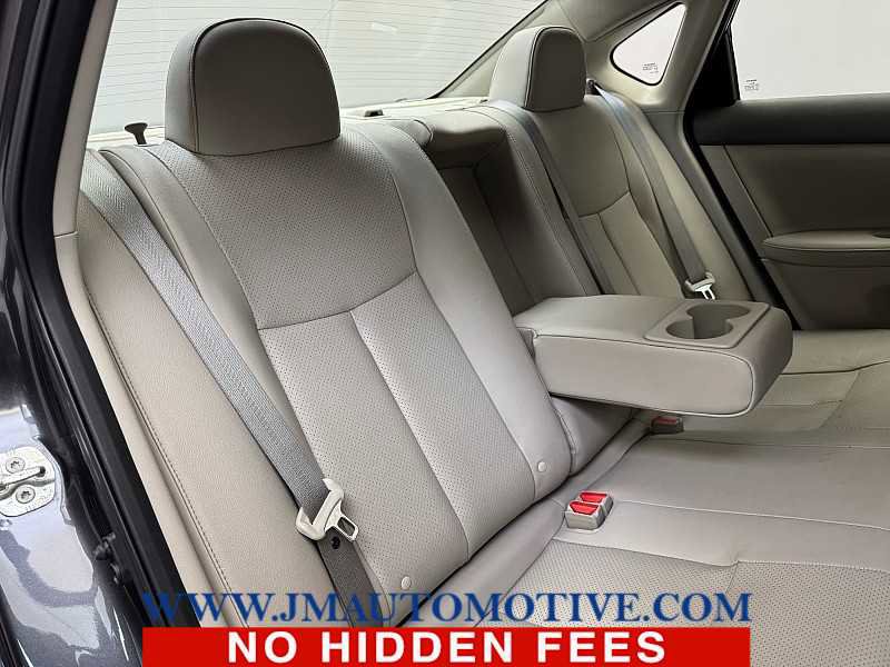 Used 2014 Nissan Sentra SL w/ Premium Package image 19
