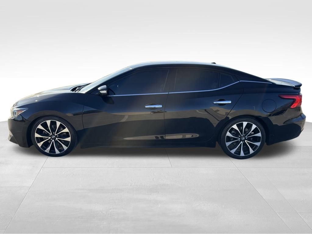 Used 2018 Nissan Maxima SR w/ Interior Lighting Package image 4