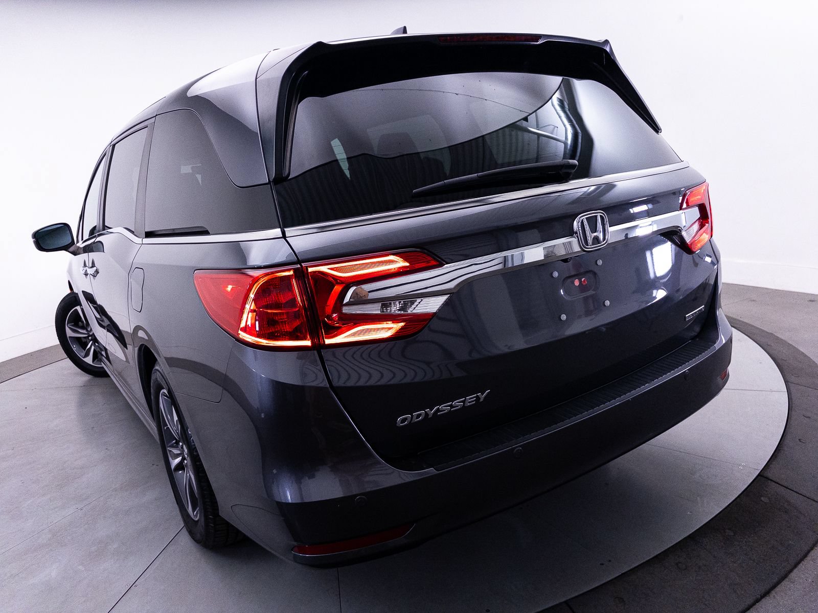 Used 2020 Honda Odyssey Touring image 6