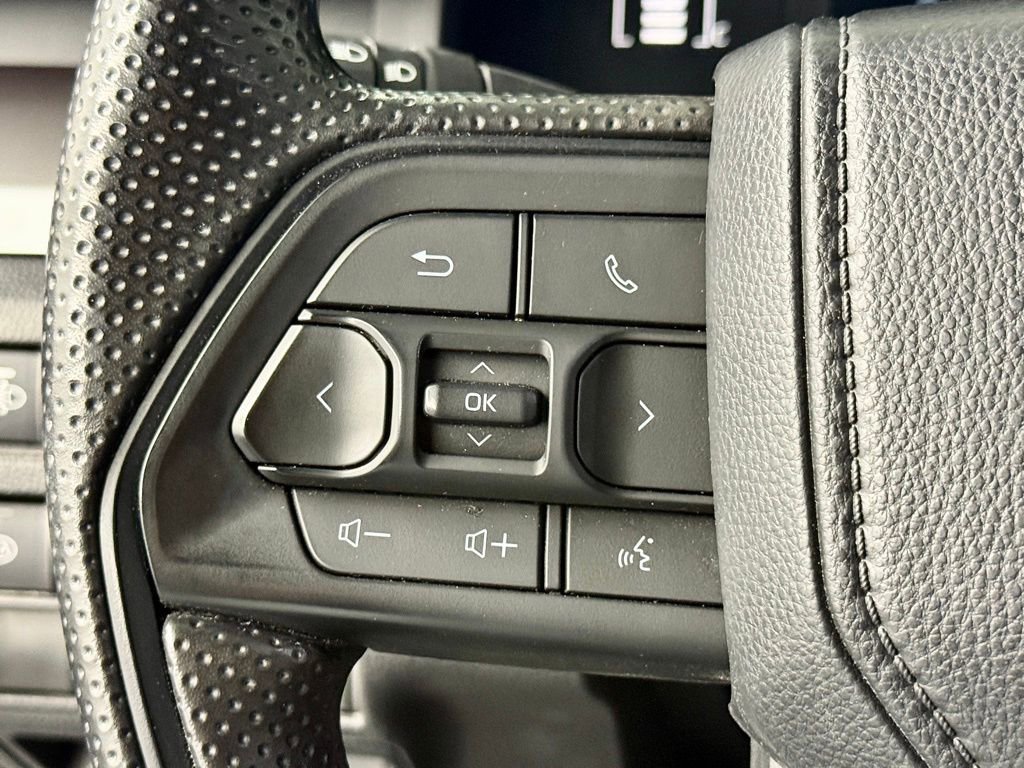 Certified 2025 Toyota Tacoma SR5 image 19