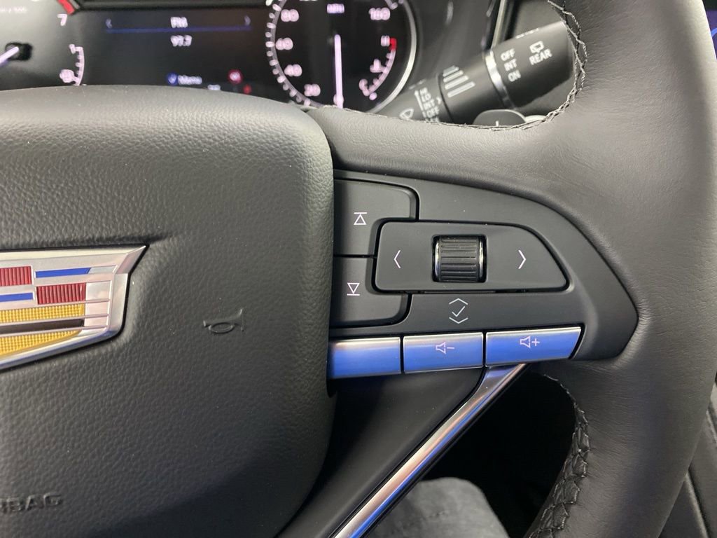 New 2025 Cadillac XT6 Luxury image 42