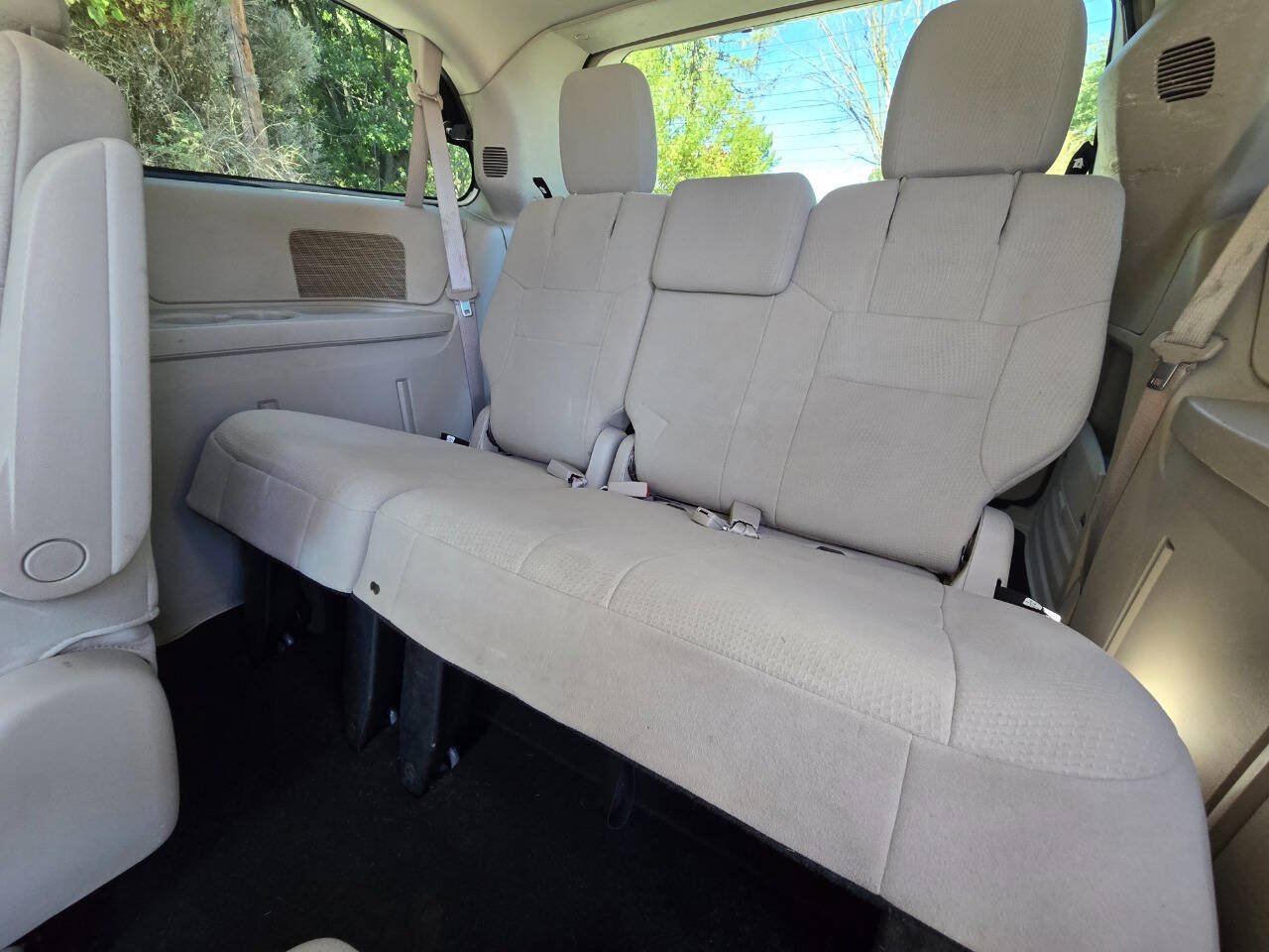 Used 2011 Dodge Grand Caravan Mainstreet w/ PWR Convenience Group FWD image 31