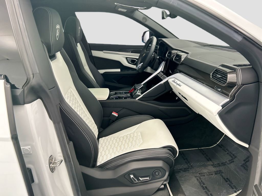 Used 2020 Lamborghini Urus AWD/4WD image 19