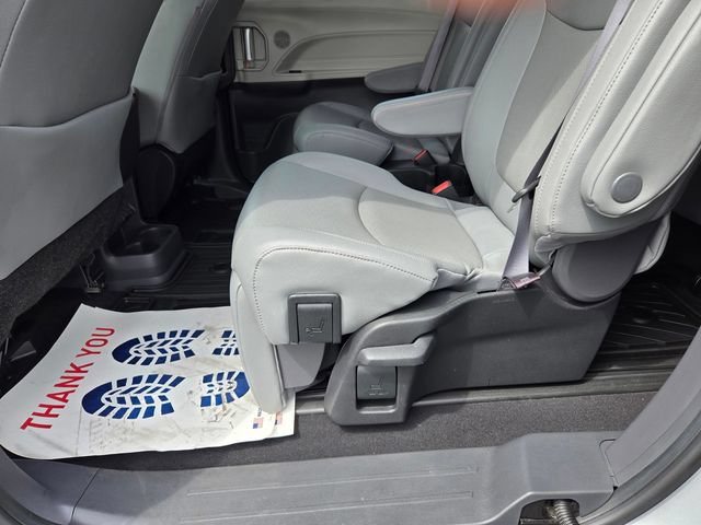 Used 2022 Toyota Sienna Limited AWD/4WD image 11