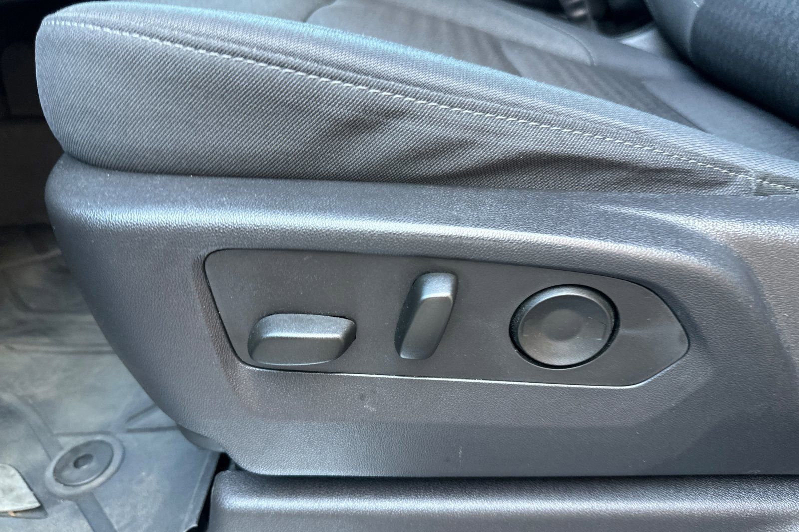 Certified 2023 Chevrolet Silverado 1500 LT image 12