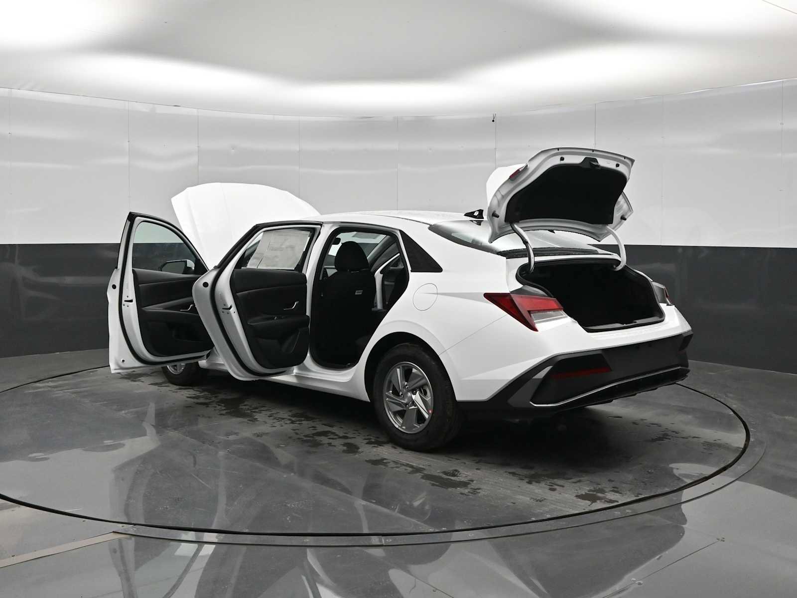 New 2026 Hyundai Elantra SE FWD image 44