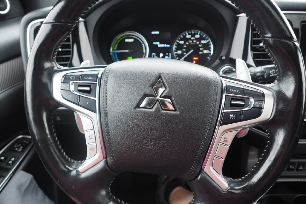 Used 2020 Mitsubishi Outlander GT AWD/4WD image 28