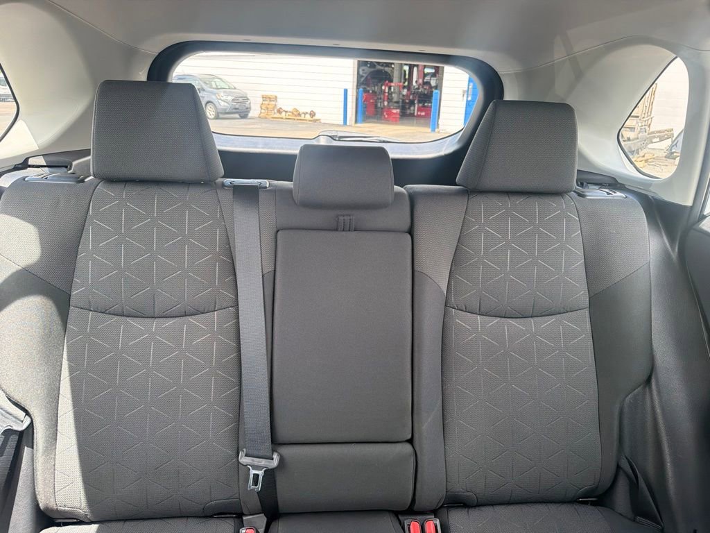 Used 2019 Toyota RAV4 XLE w/ Convenience Package AWD/4WD image 39