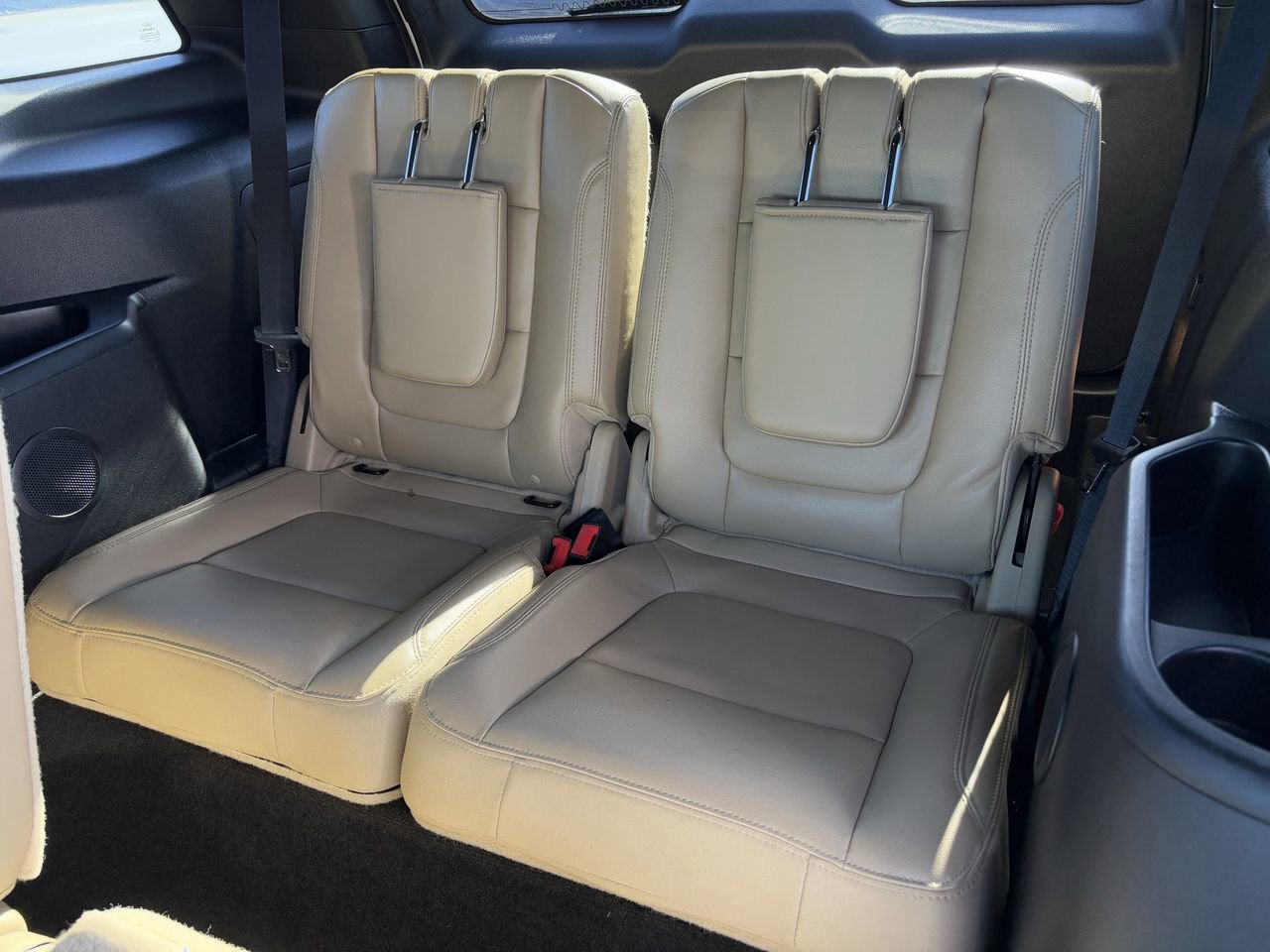 Used 2016 Ford Explorer XLT w/ Equipment Group 202A image 26