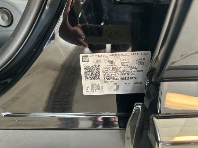 Used 2025 Chevrolet Equinox EV RS image 32