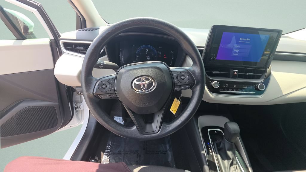 Used 2026 Toyota Corolla LE FWD image 12