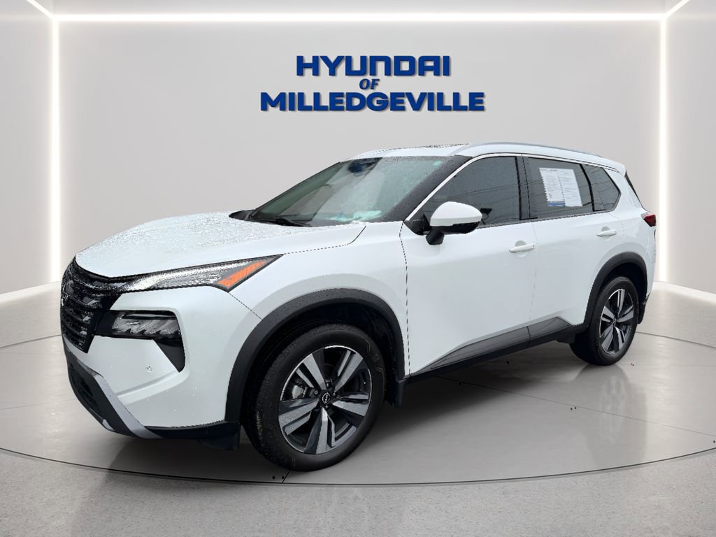 Used 2024 Nissan Rogue SL w/ SL Premium Package FWD image 2