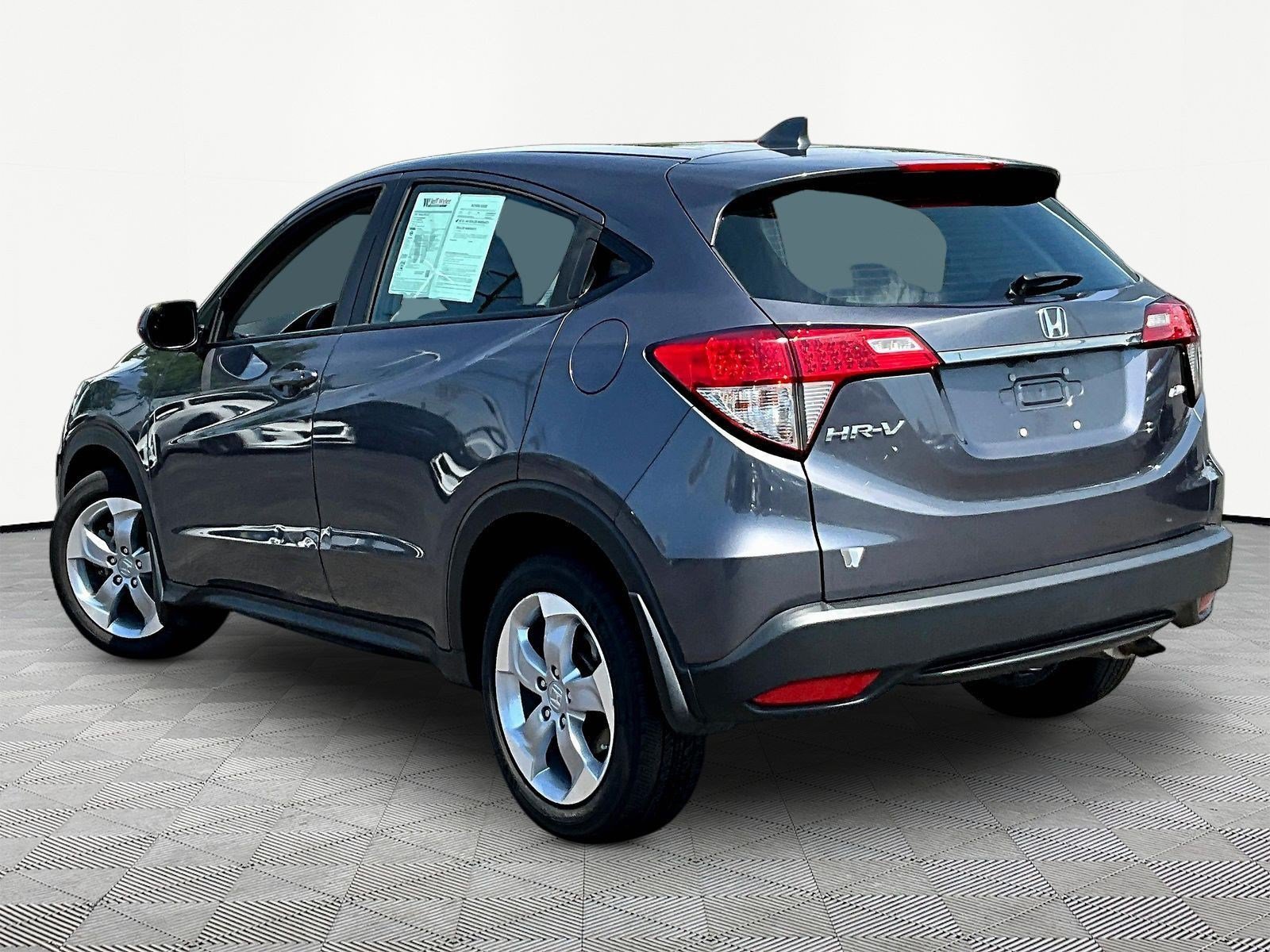 Used 2021 Honda HR-V LX image 4