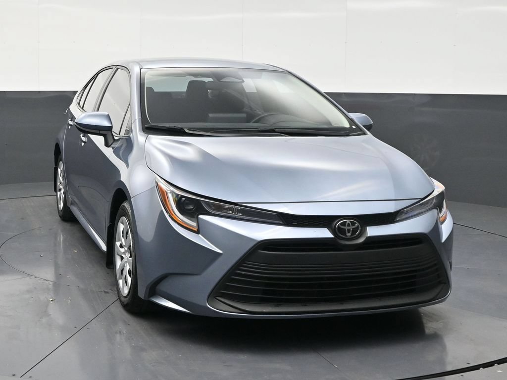 Used 2025 Toyota Corolla LE FWD image 7