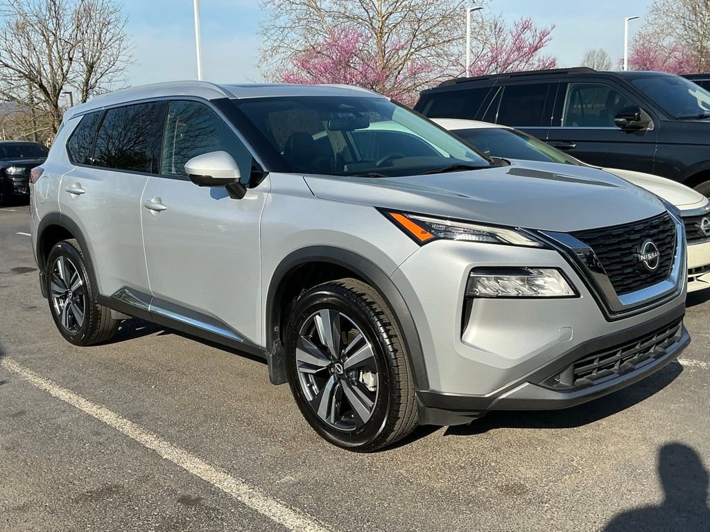 Used 2022 Nissan Rogue SL image 1