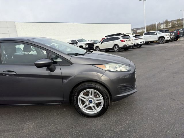 Used 2018 Ford Fiesta SE image 2