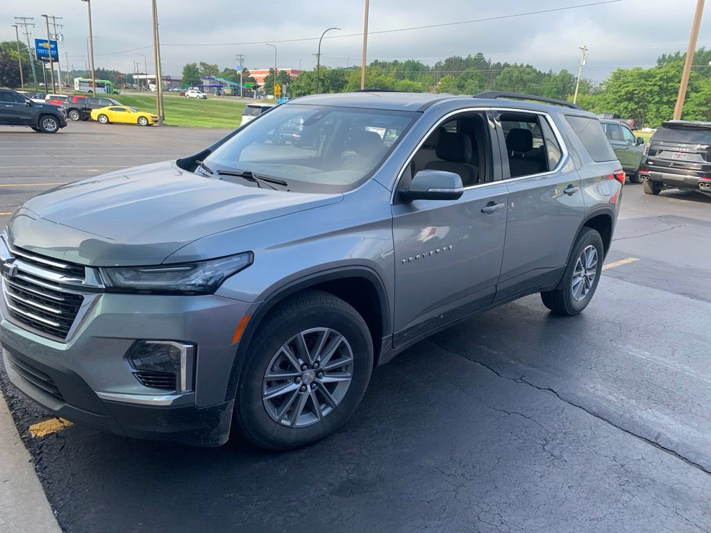 Used 2023 Chevrolet Traverse LT