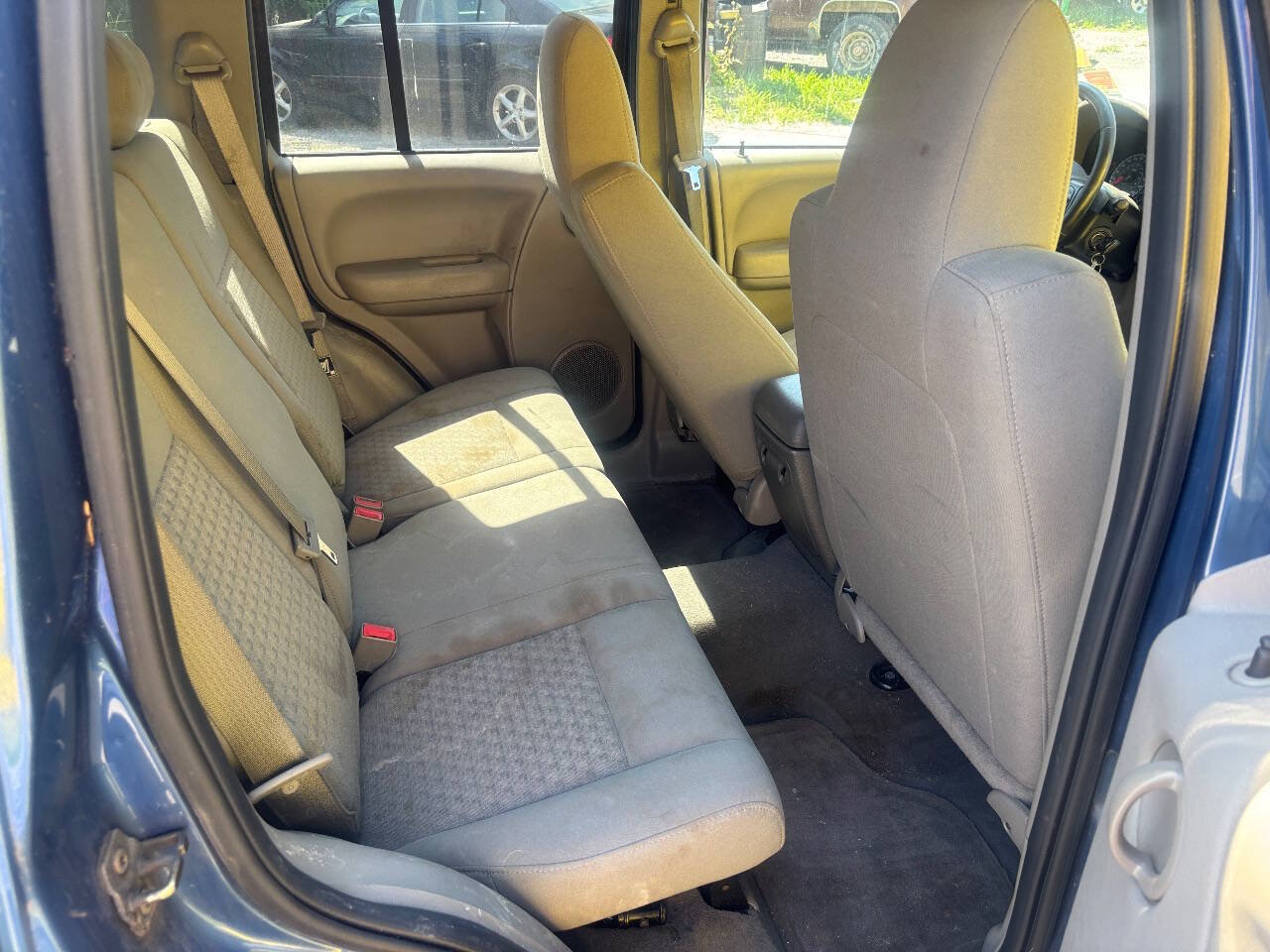 Used 2006 Jeep Liberty Sport AWD/4WD image 12