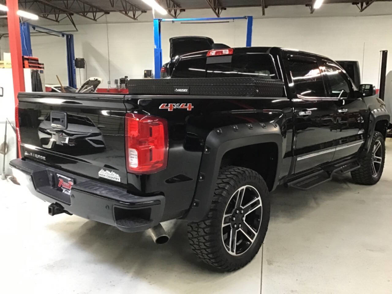 Used 2017 Chevrolet Silverado 1500 High Country AWD/4WD image 5