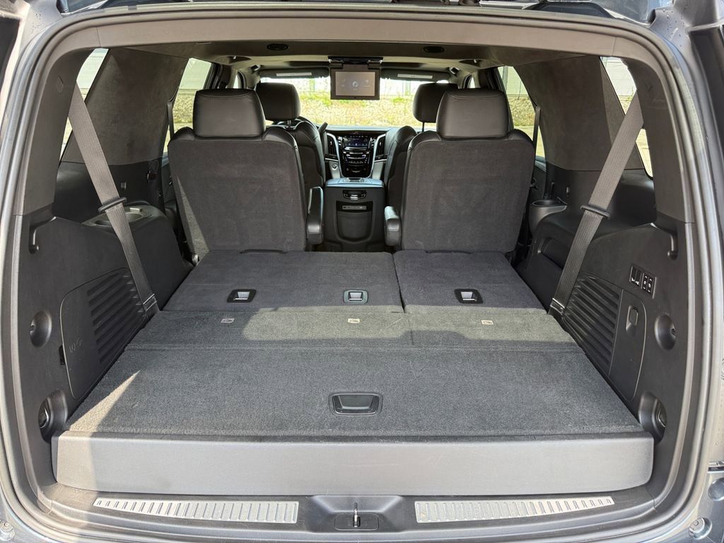 Used 2020 Cadillac Escalade Platinum AWD/4WD image 27