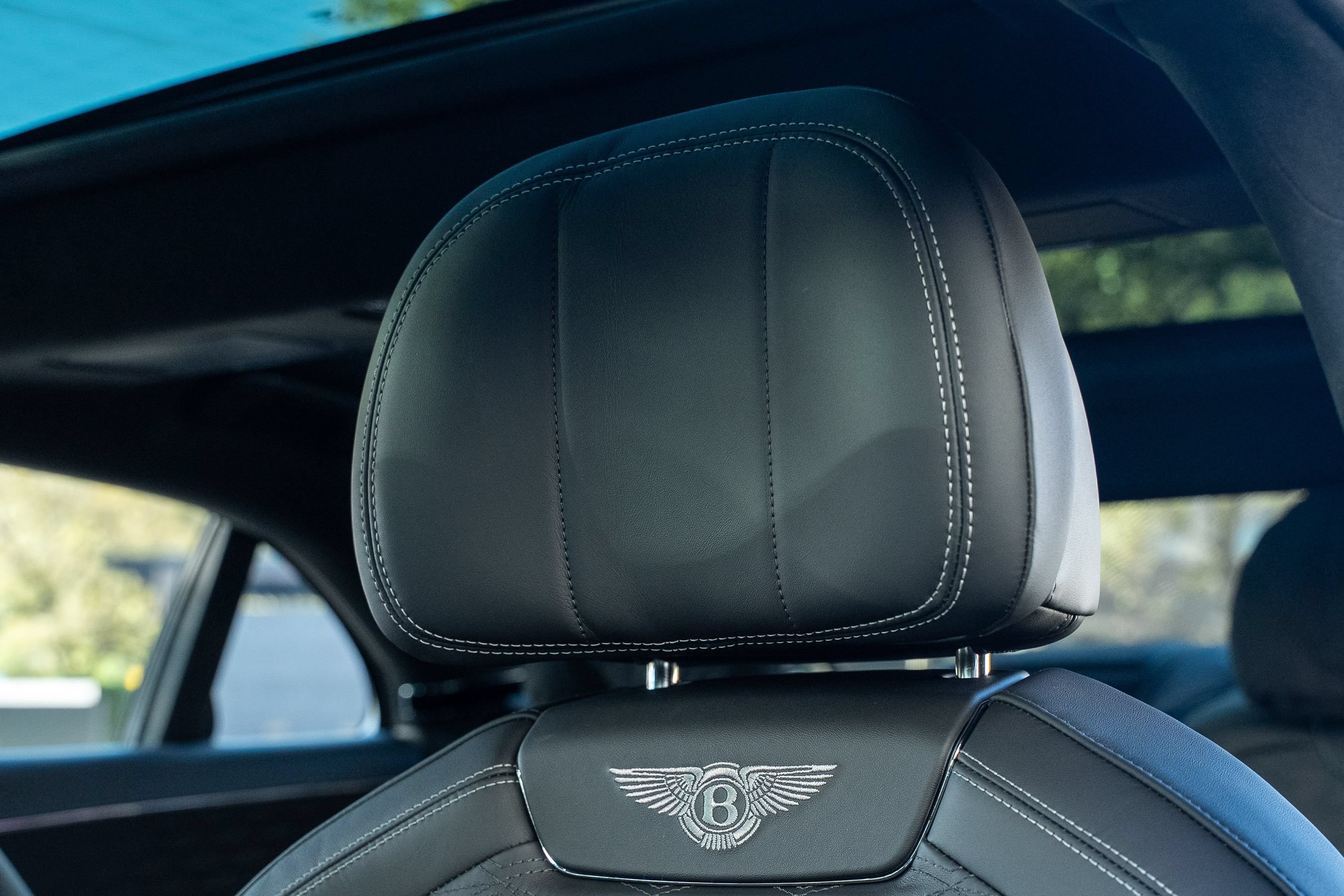 Certified 2025 Bentley Flying Spur Plug-In Hybrid AWD/4WD image 22