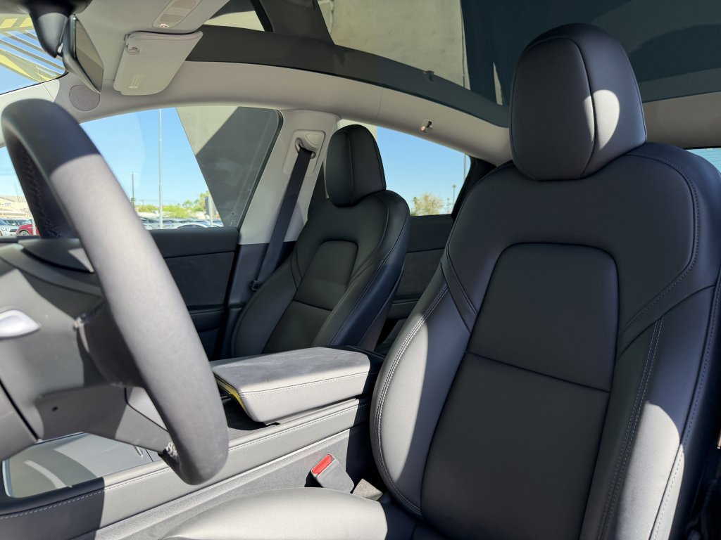 Used 2023 Tesla Model Y Long Range image 35