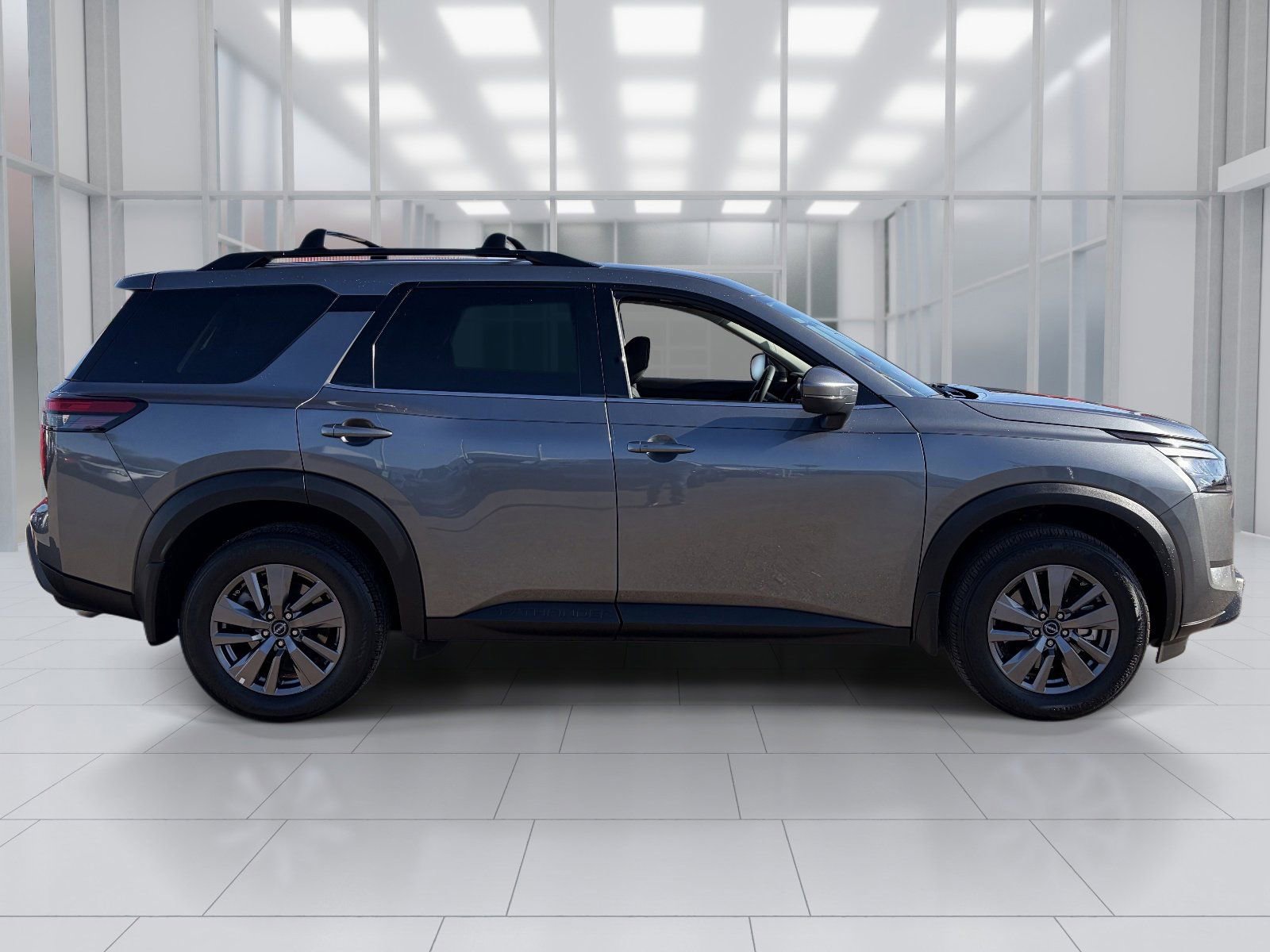 Used 2023 Nissan Pathfinder SV image 7