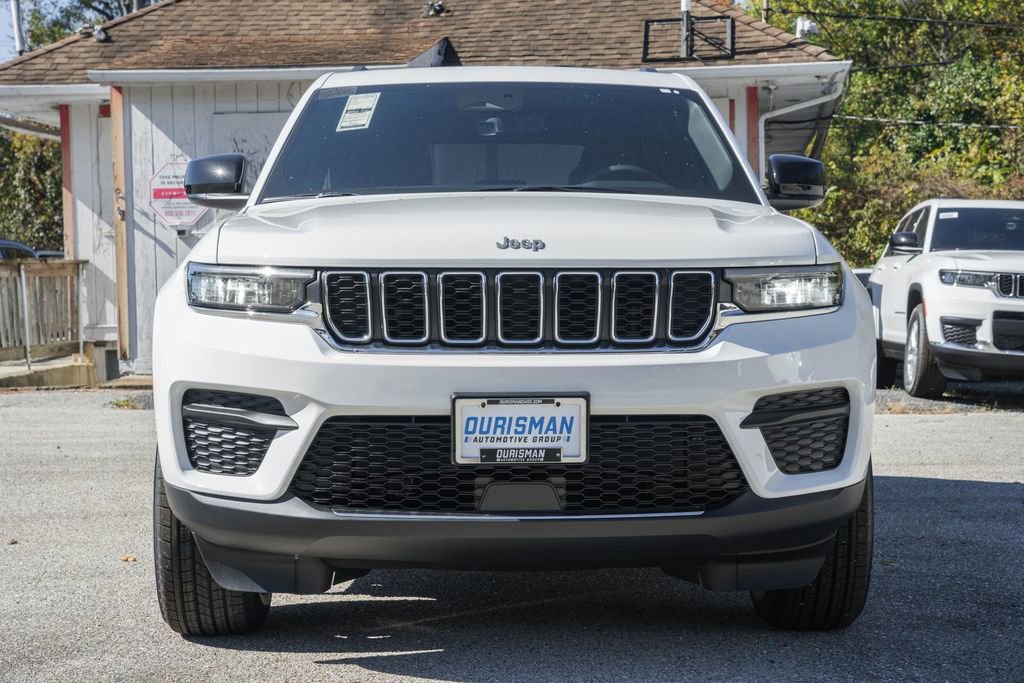 New 2025 Jeep Grand Cherokee Laredo X w/ Luxury Tech Group I image 2