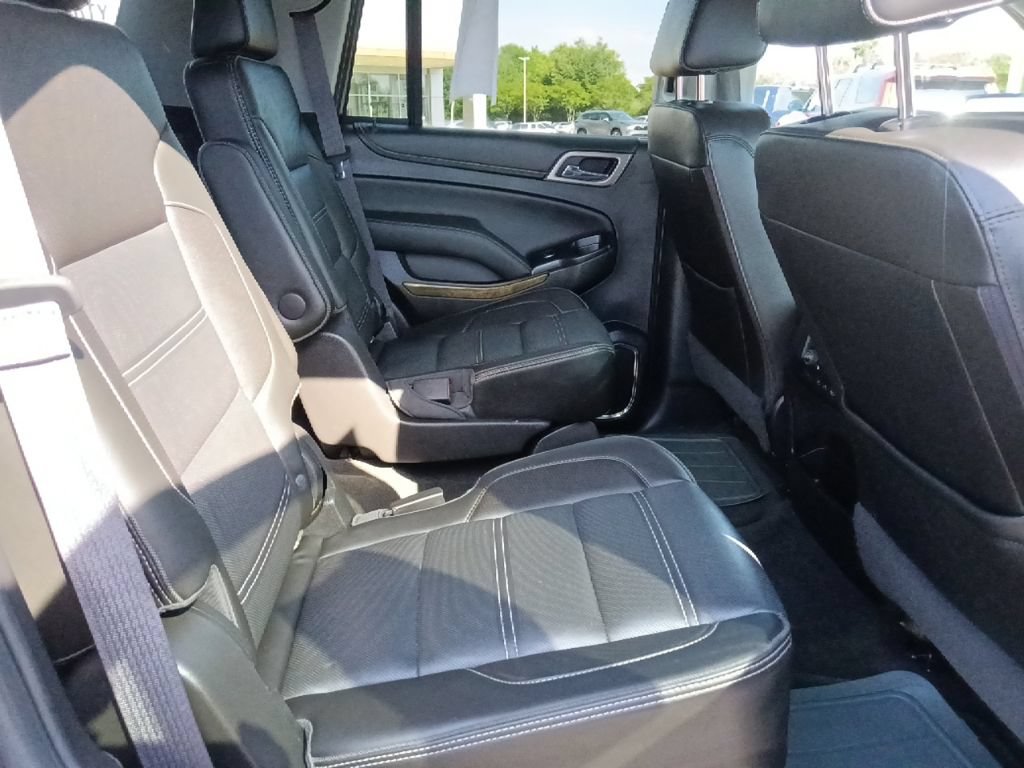 Used 2017 GMC Yukon Denali w/ Open Road Package AWD/4WD image 37