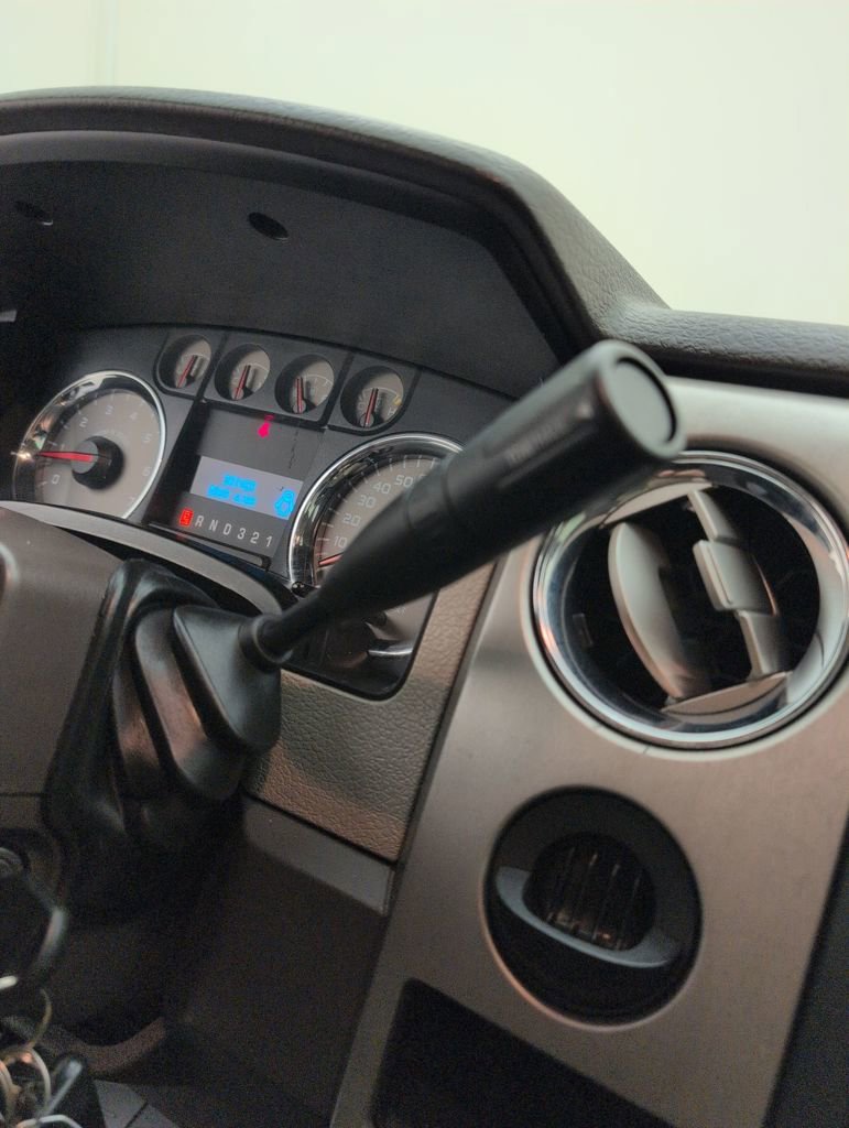 Used 2009 Ford F150 XLT image 25