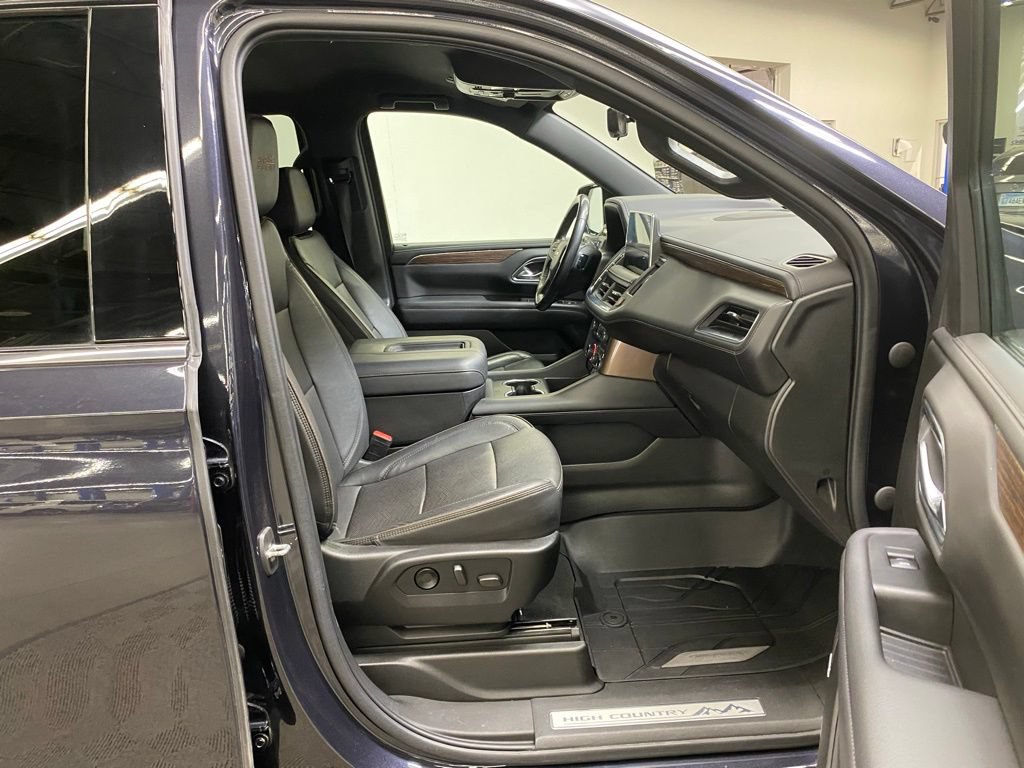Used 2022 Chevrolet Tahoe High Country AWD/4WD image 17