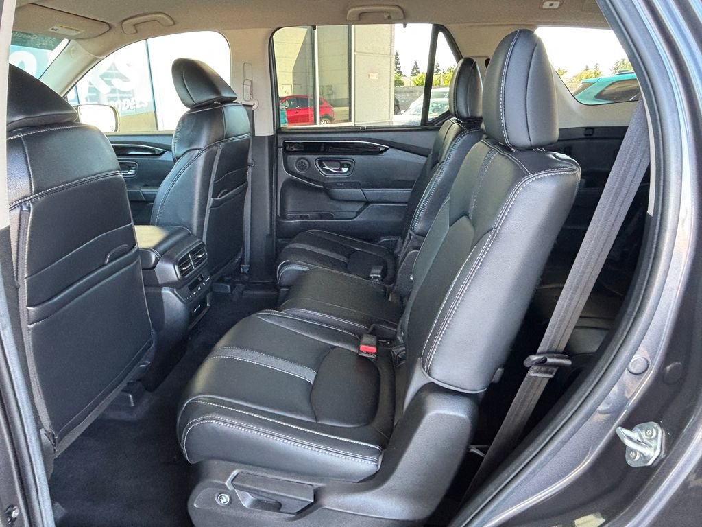 Used 2025 Honda Pilot EX-L image 23