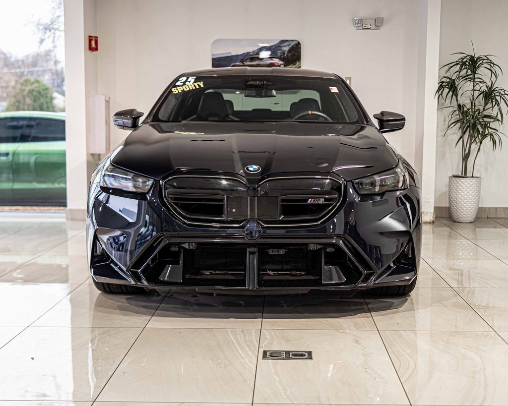 Used 2025 BMW M5 w/ Carbon Package image 2