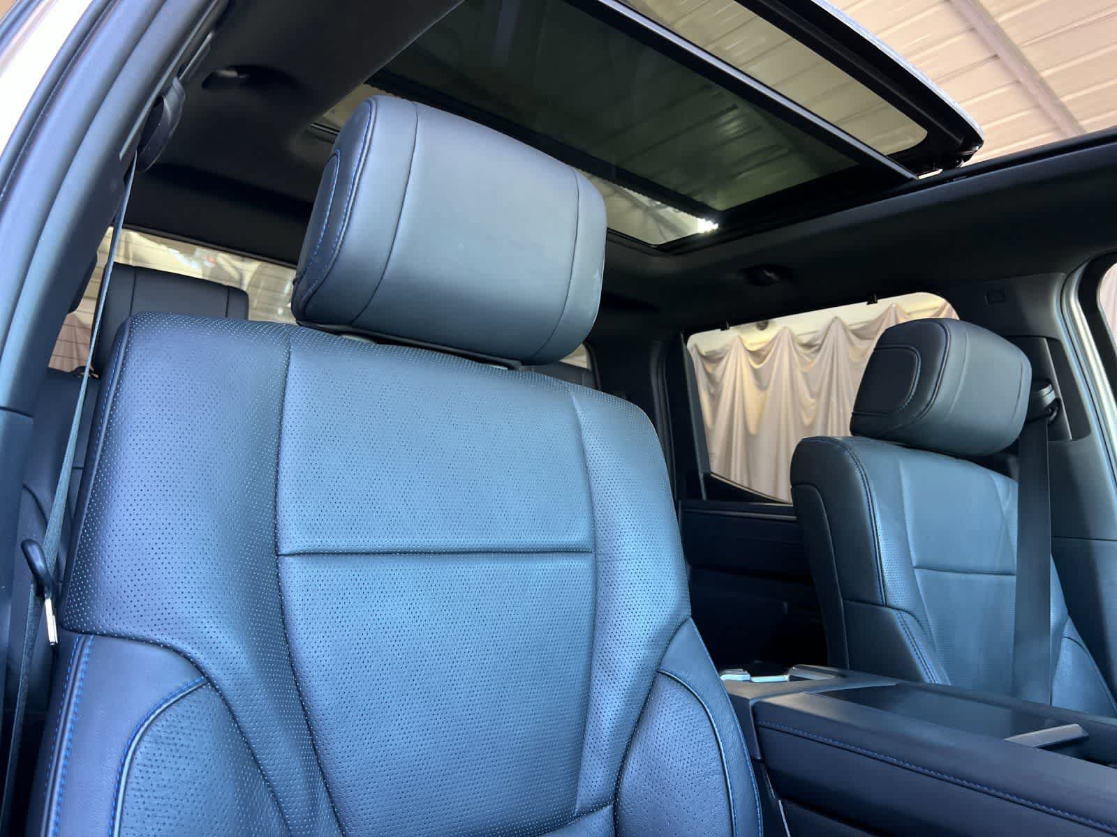 Used 2025 Toyota Tundra Platinum AWD/4WD image 17