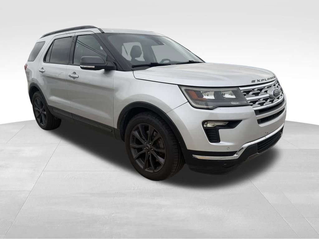 Used 2019 Ford Explorer XLT w/ Equipment Group 202A image 3