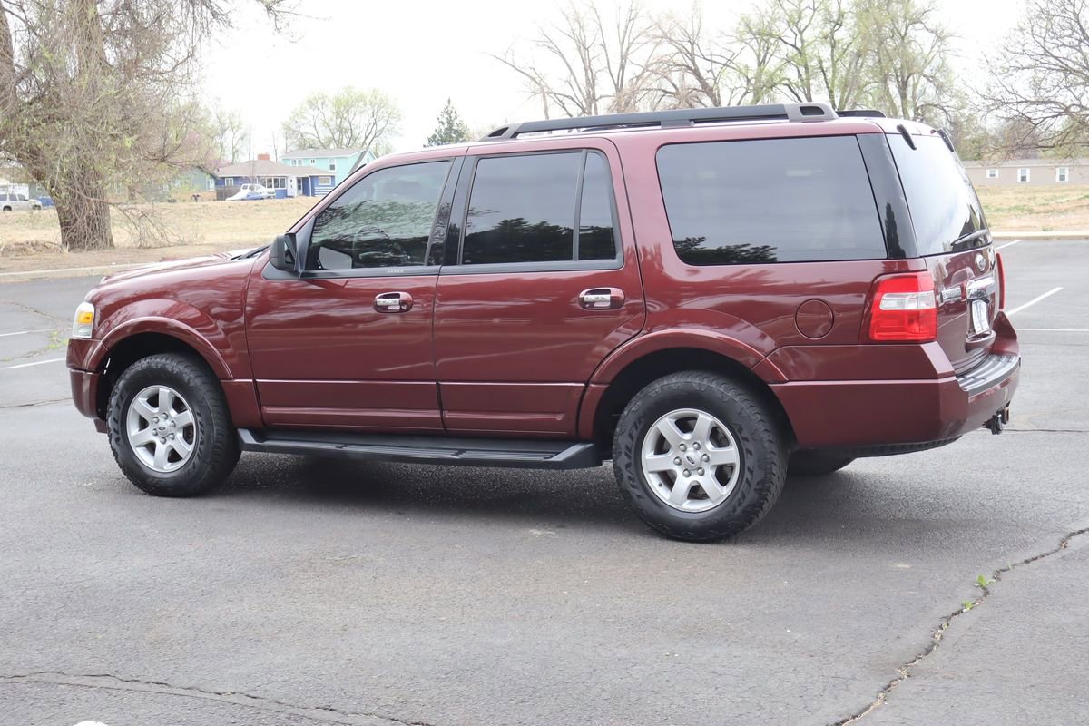 Used 2010 Ford Expedition XLT image 8