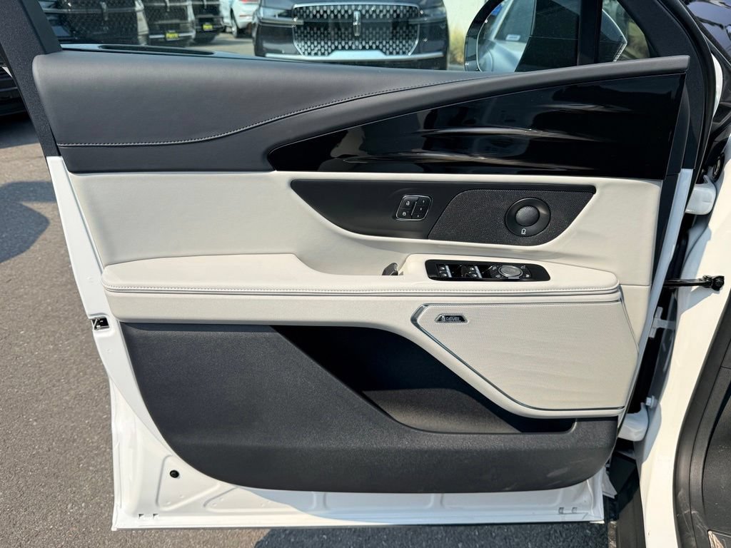 New 2026 Lincoln Nautilus Reserve AWD/4WD image 27