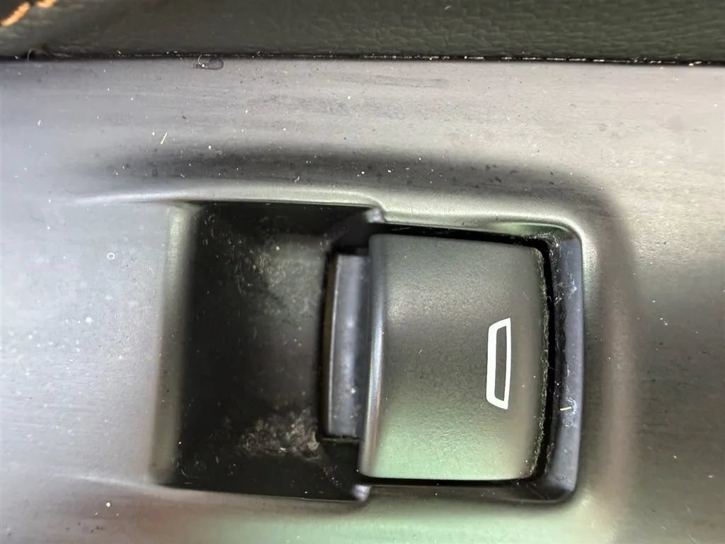 Used 2020 Chevrolet Traverse LS AWD/4WD image 34