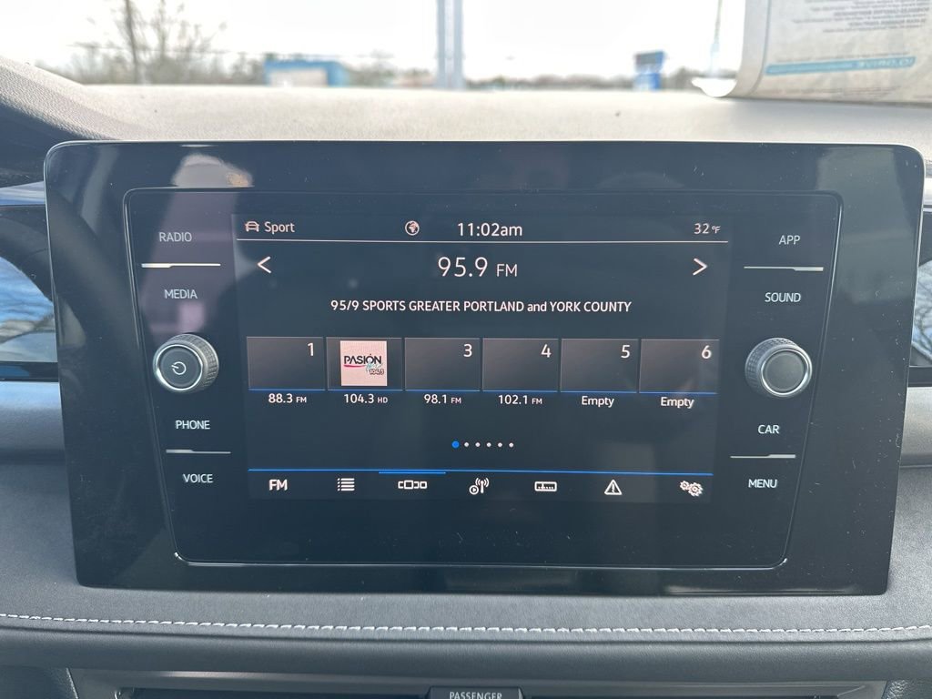 New 2026 Volkswagen Taos SE image 18