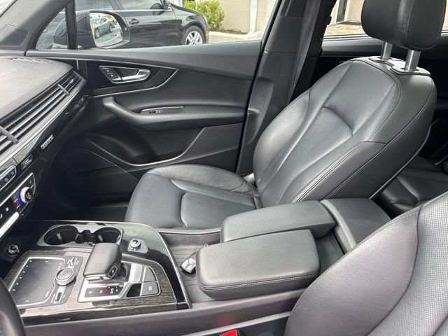 Used 2019 Audi Q7 3.0T Premium Plus w/ Premium Plus Package AWD/4WD image 14