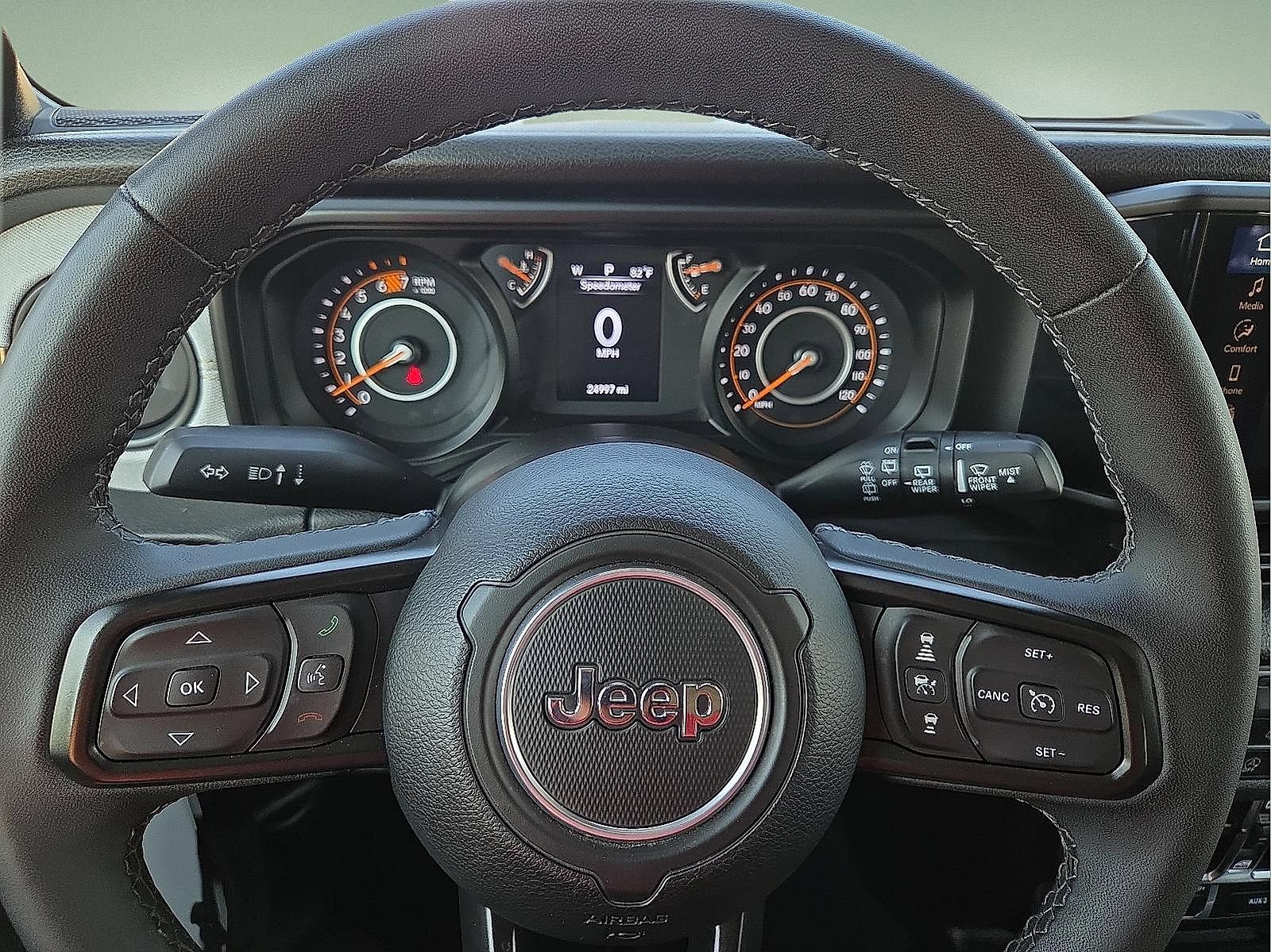 Used 2025 Jeep Wrangler Unlimited Sport AWD/4WD image 24
