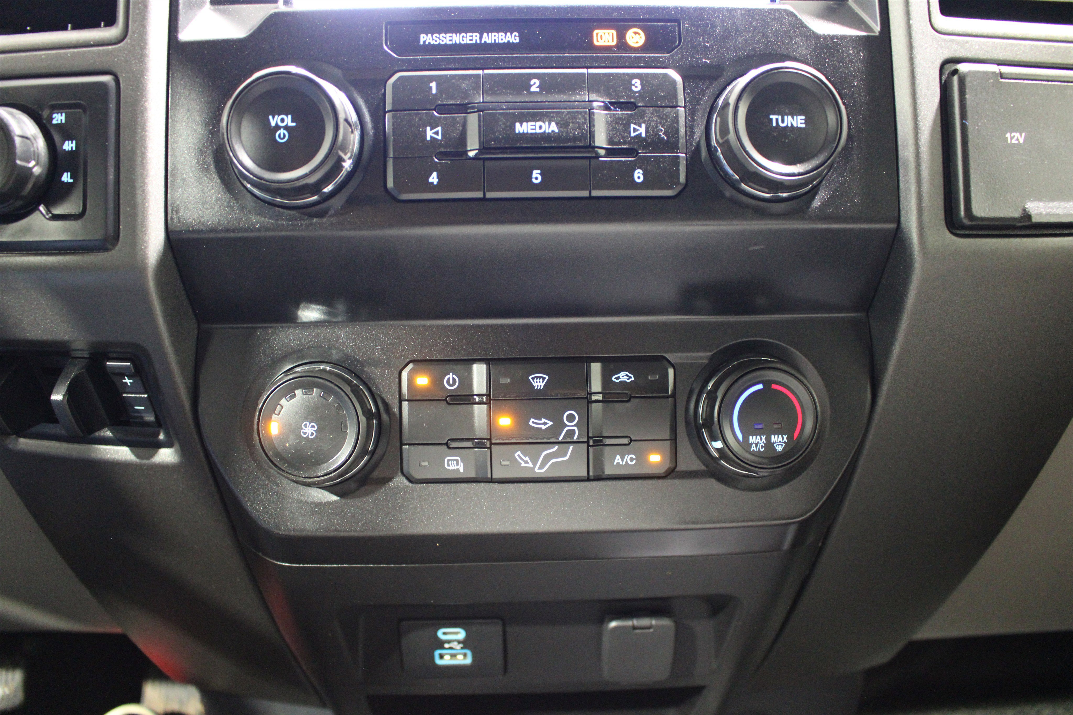 Used 2022 Ford F450 XL w/ STX Appearance Package image 16