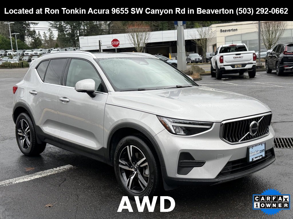 Used 2024 Volvo XC40 B5 Core