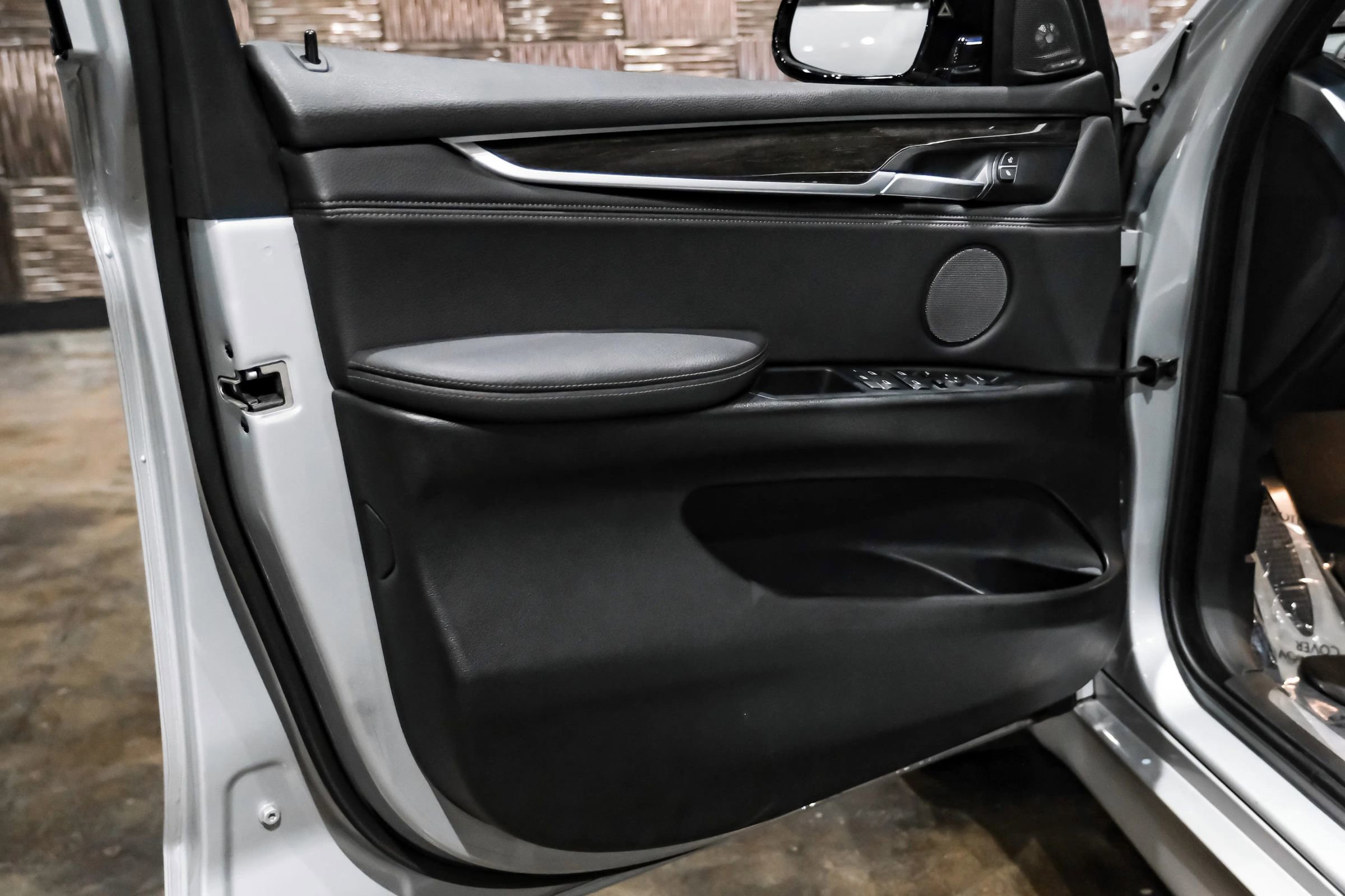 Used 2018 BMW X5 xDrive50i AWD/4WD image 42